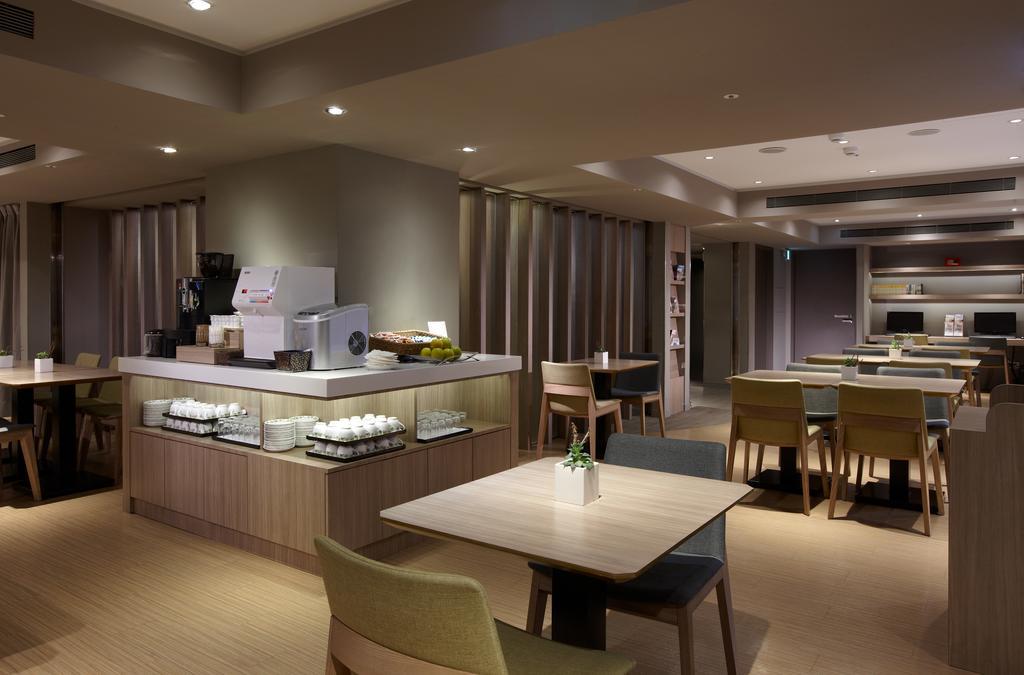 Royal Inn Taipei Linsen - Huashan 1914 Creative Park Exterior photo