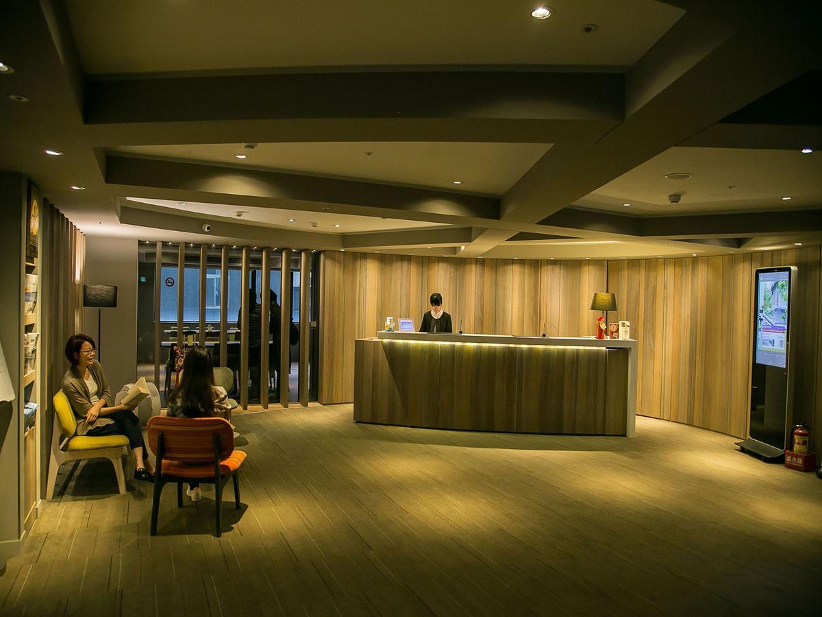 Royal Inn Taipei Linsen - Huashan 1914 Creative Park Exterior photo