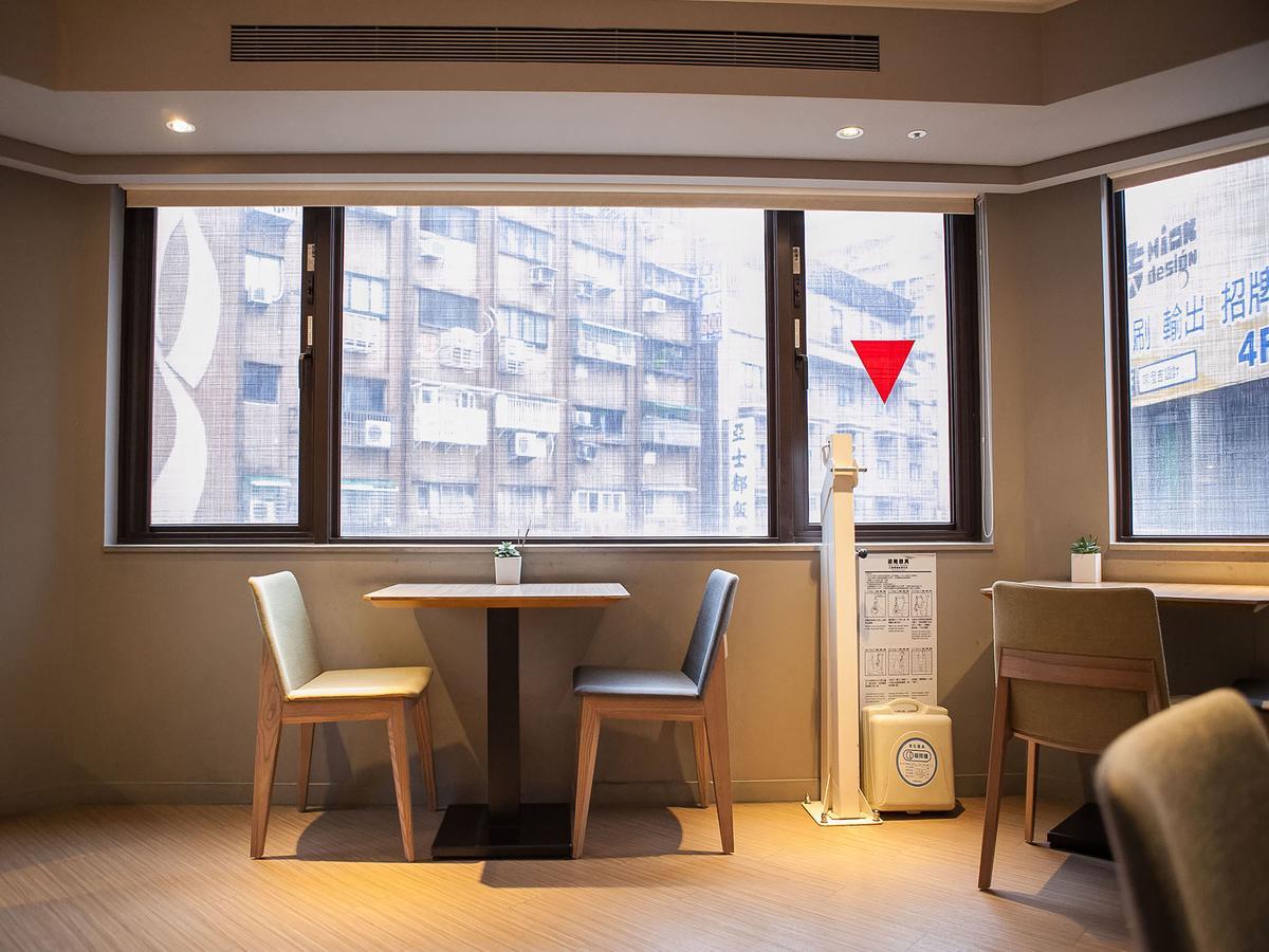 Royal Inn Taipei Linsen - Huashan 1914 Creative Park Exterior photo